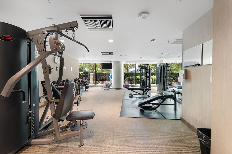 1606 33 Smithe Street