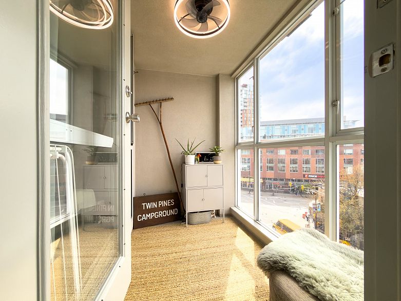 603 288 E 8th Avenue