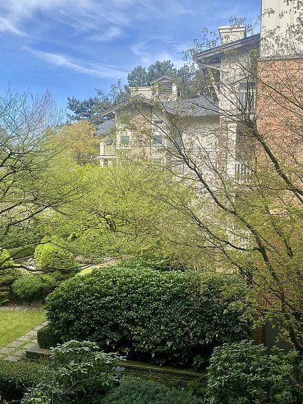 1204 4655 Valley Drive