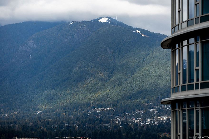 2102 1205 W Hastings Street