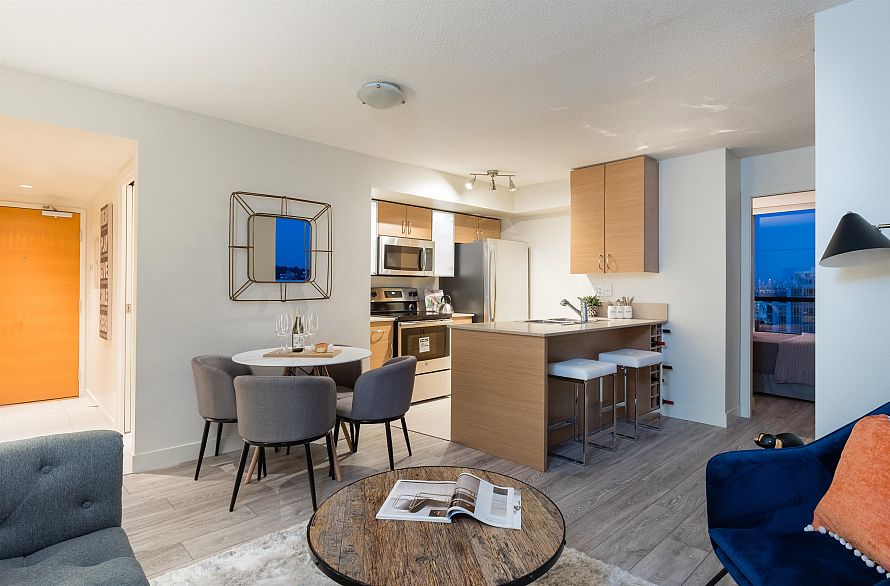 2609 928 Homer Street