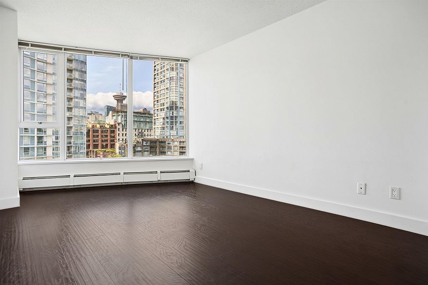 808 689 Abbott Street