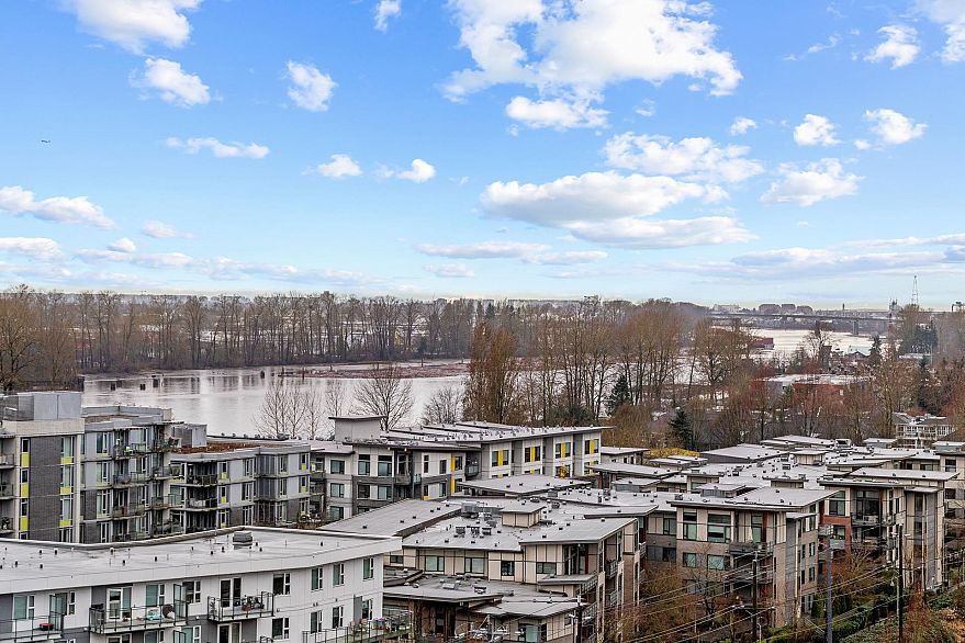 1207 3281 E Kent Avenue North Avenue