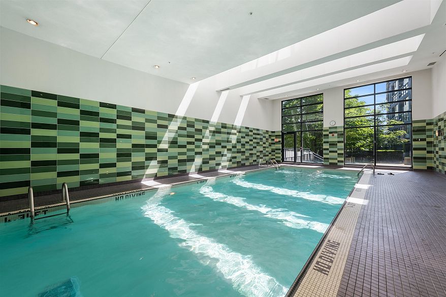 1606 33 Smithe Street