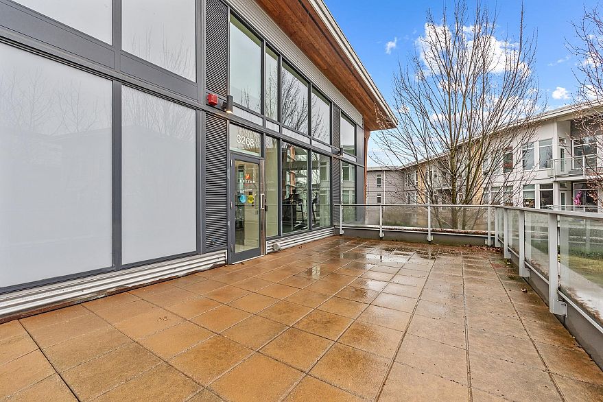 1207 3281 E Kent Avenue North Avenue