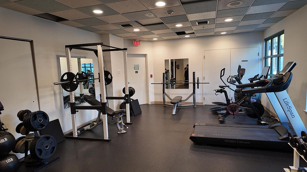 2103 907 Beach Avenue