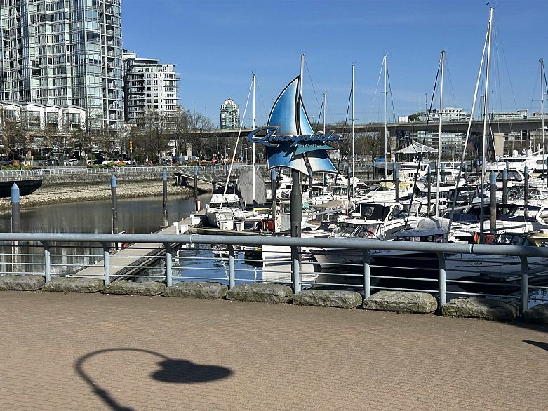 1901 1201 Marinaside Crescent