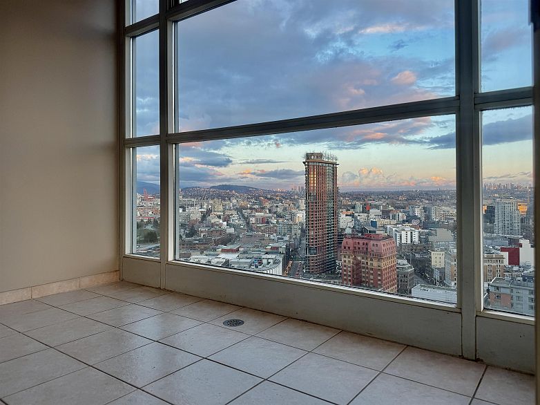 2609 438 Seymour Street