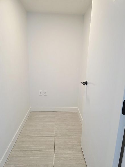 2405 5058 Joyce Street