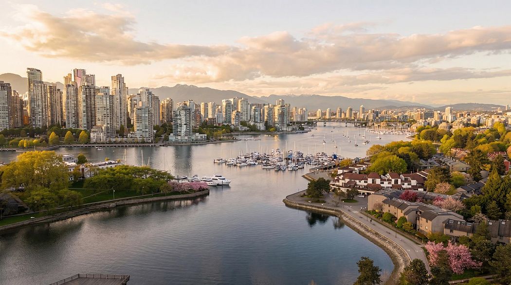 306 1345 W 4th Avenue