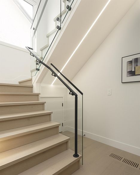 1 3232 W 38th Avenue