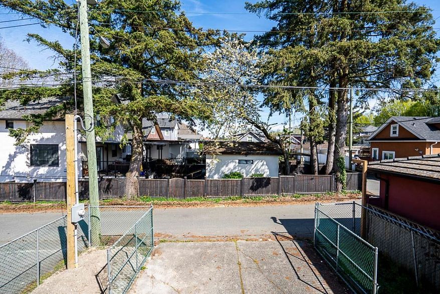 4332 Victoria Drive