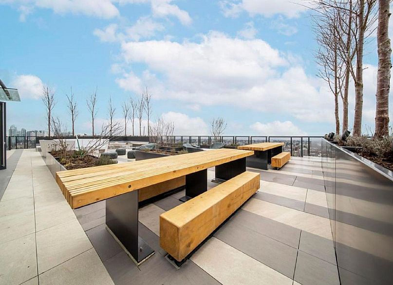 2405 5058 Joyce Street