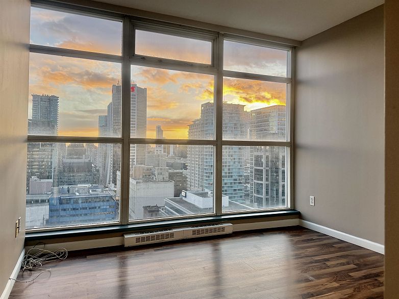 2609 438 Seymour Street