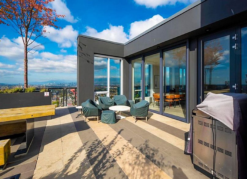 2405 5058 Joyce Street