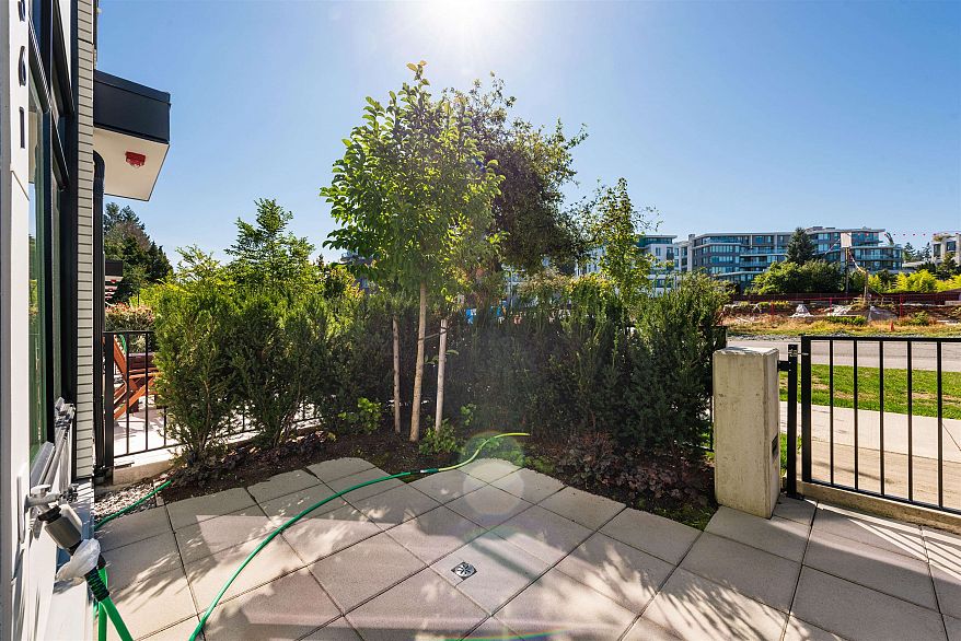561 W 29th Avenue