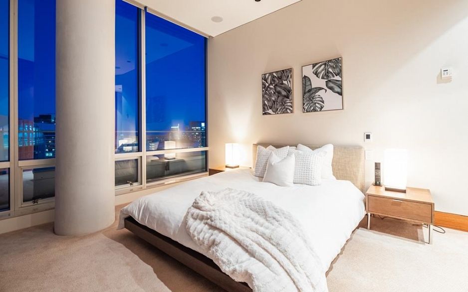 PH4201 1077 W Cordova Street