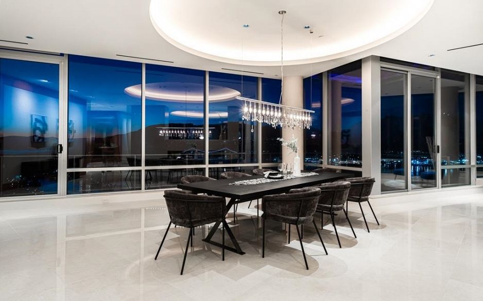 PH4201 1077 W Cordova Street