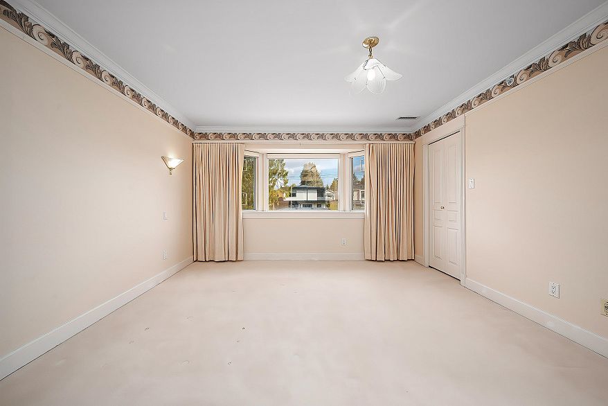 2039 W 62 Avenue