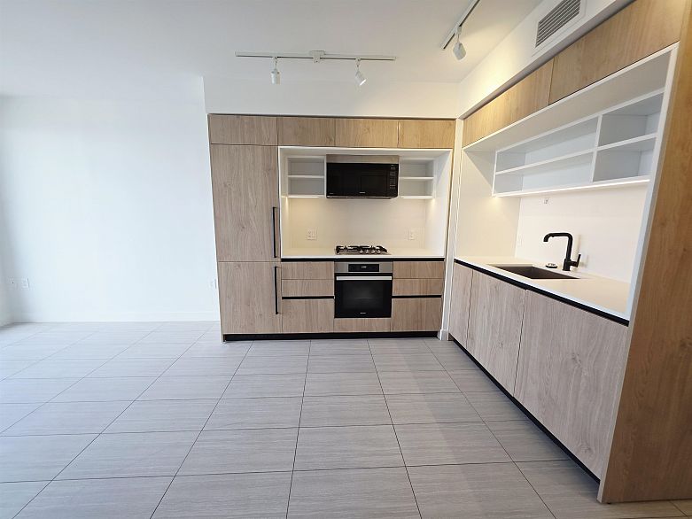 2405 5058 Joyce Street