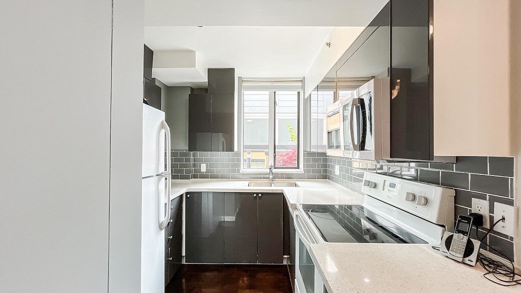 506 488 Helmcken Street