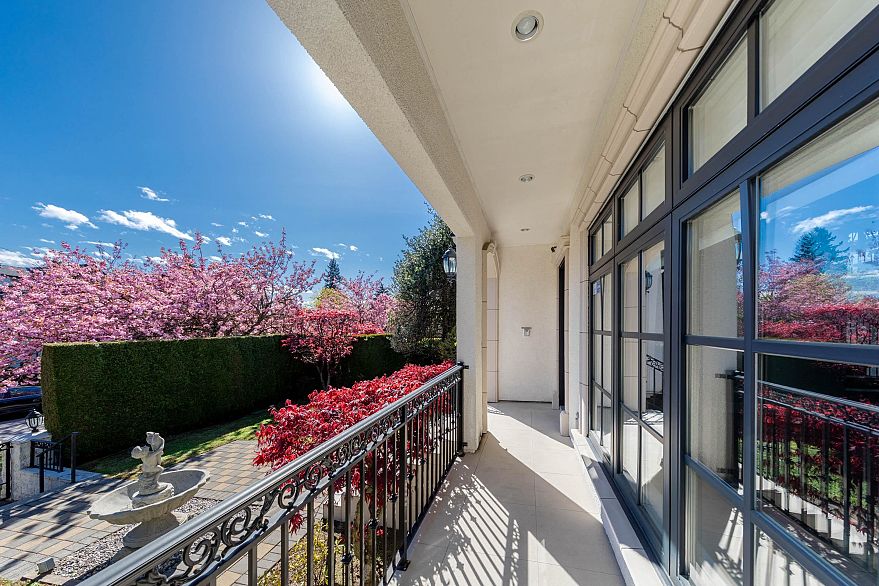 3587 W 38th Avenue