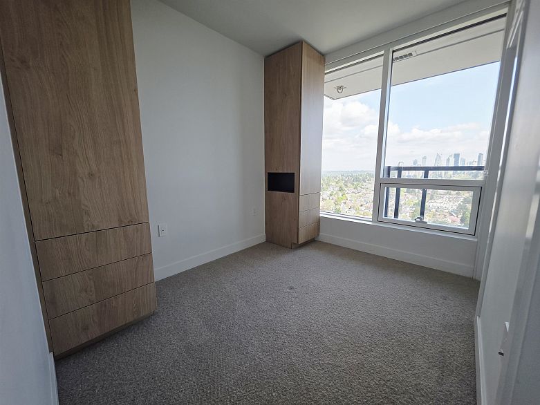 2405 5058 Joyce Street