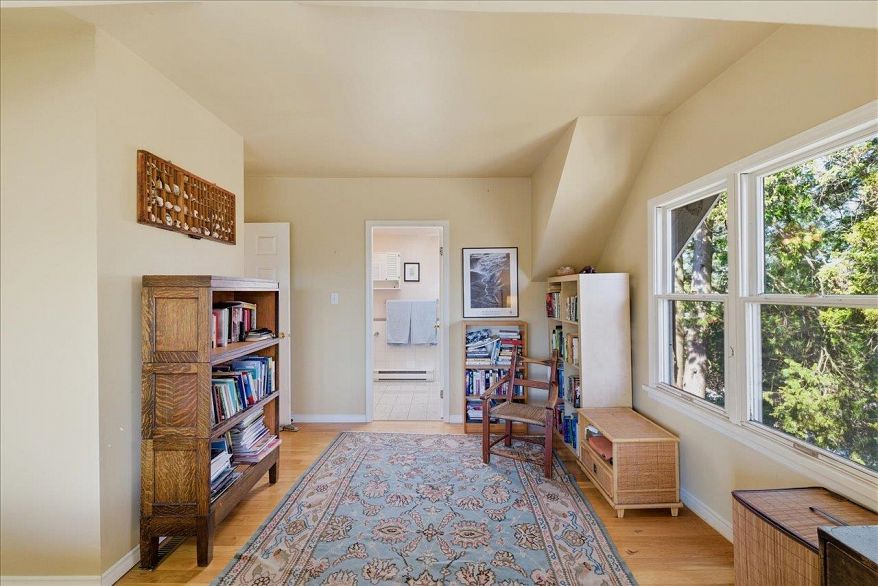706 W 24th Avenue