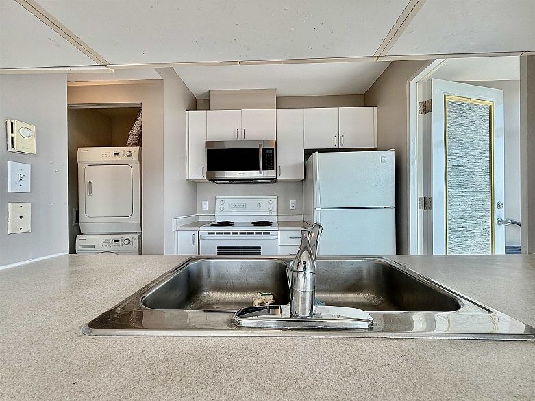 2609 438 Seymour Street