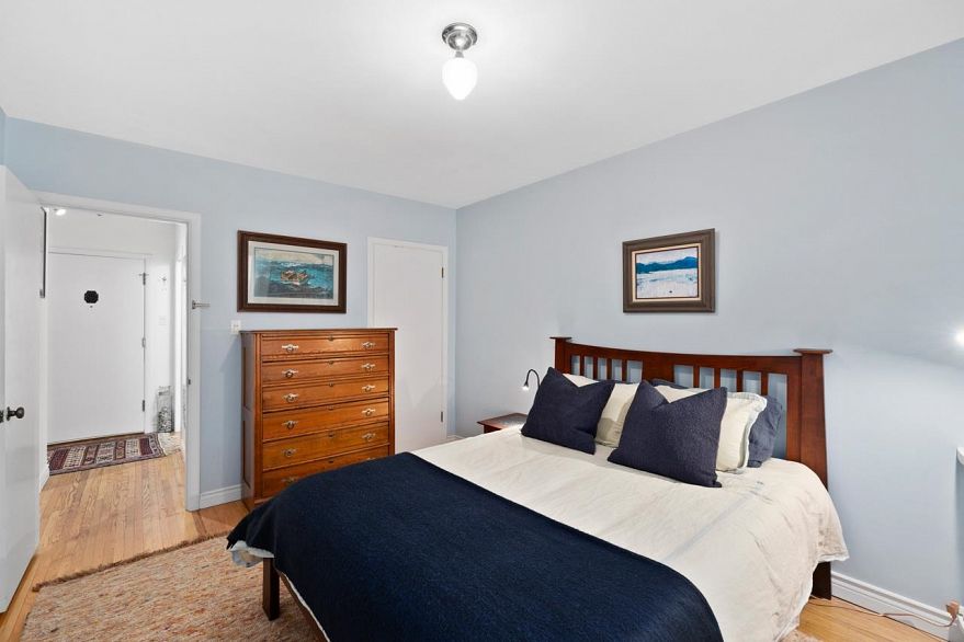 204 1565 Burnaby Street