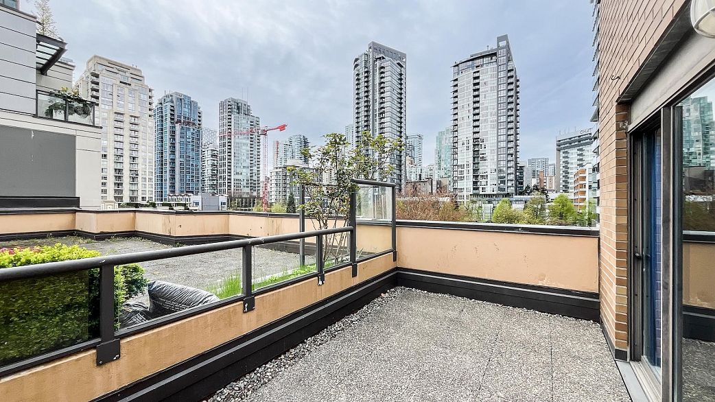 506 488 Helmcken Street