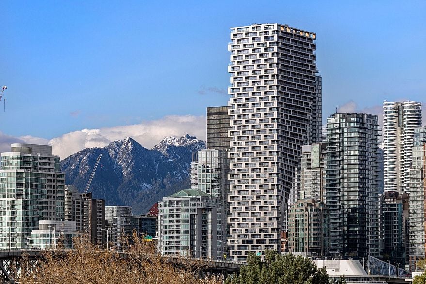 306 1345 W 4th Avenue