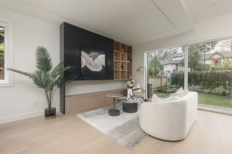 1 3232 W 38th Avenue