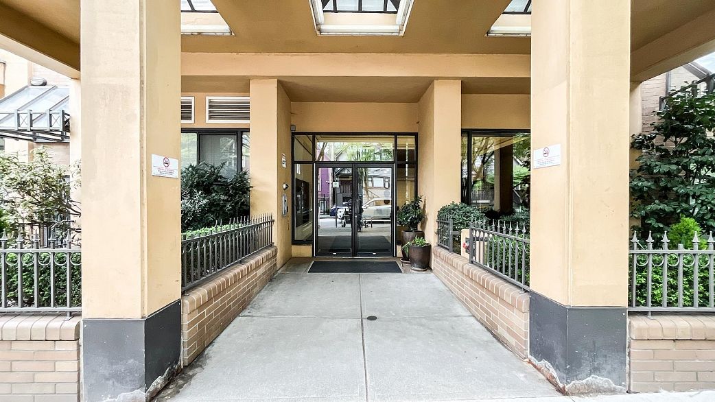 506 488 Helmcken Street