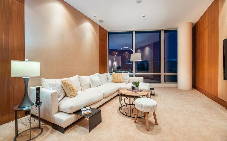 PH4201 1077 W Cordova Street