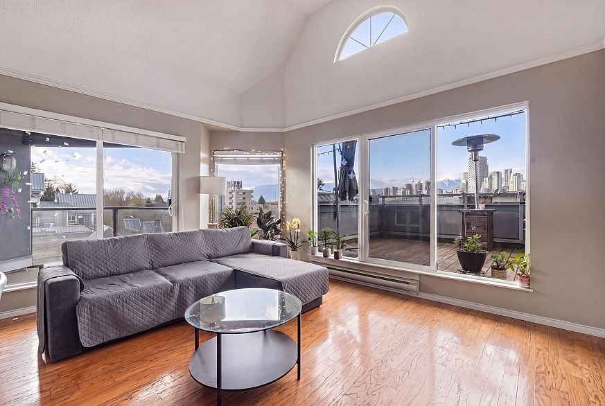 306 1345 W 4th Avenue