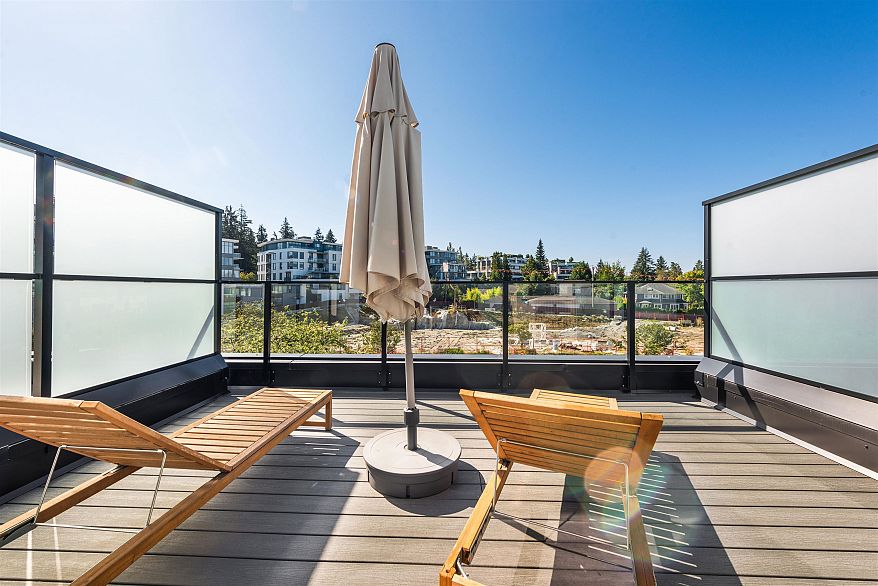 561 W 29th Avenue