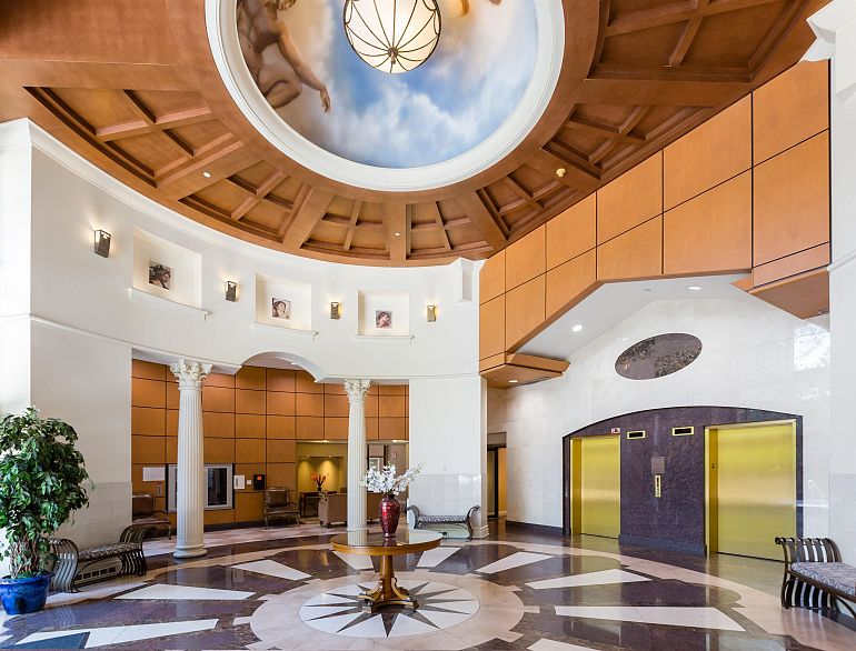 2409 1189 Howe Street