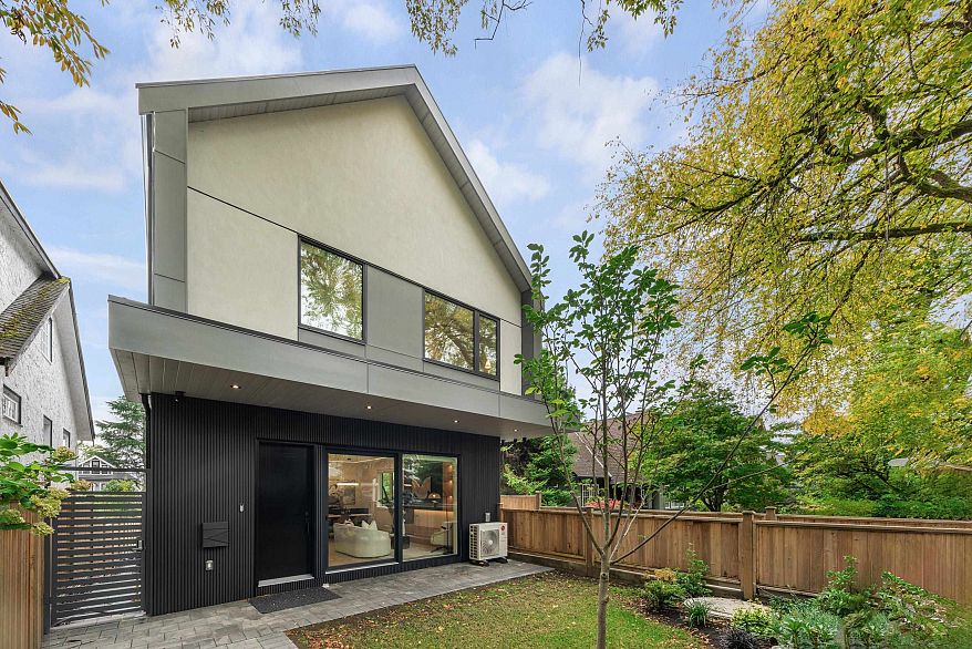 1 3232 W 38th Avenue