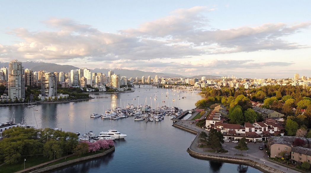 306 1345 W 4th Avenue