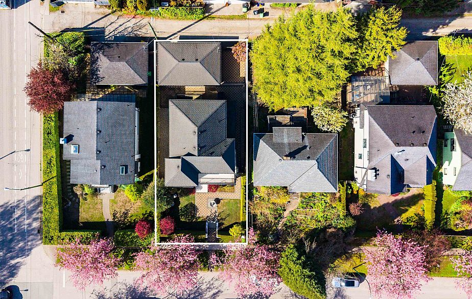 3587 W 38th Avenue