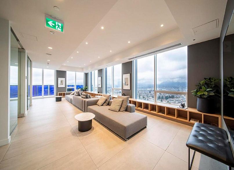 2405 5058 Joyce Street