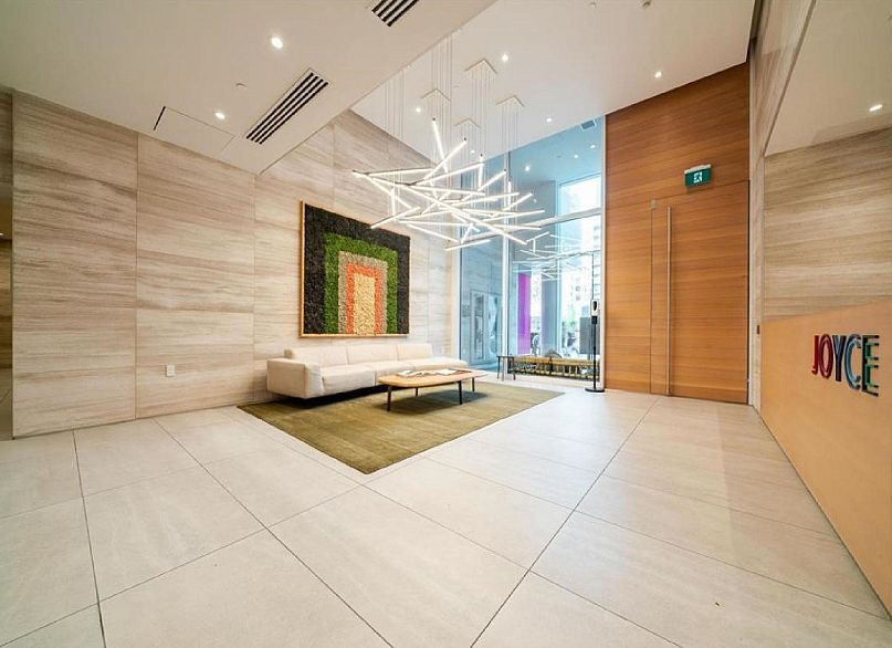 2405 5058 Joyce Street