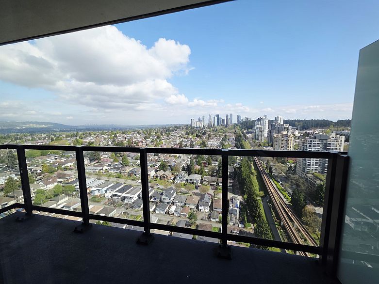 2405 5058 Joyce Street