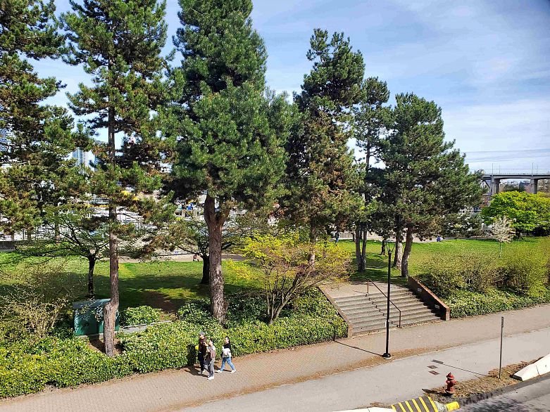 103 1470 Pennyfarthing Drive