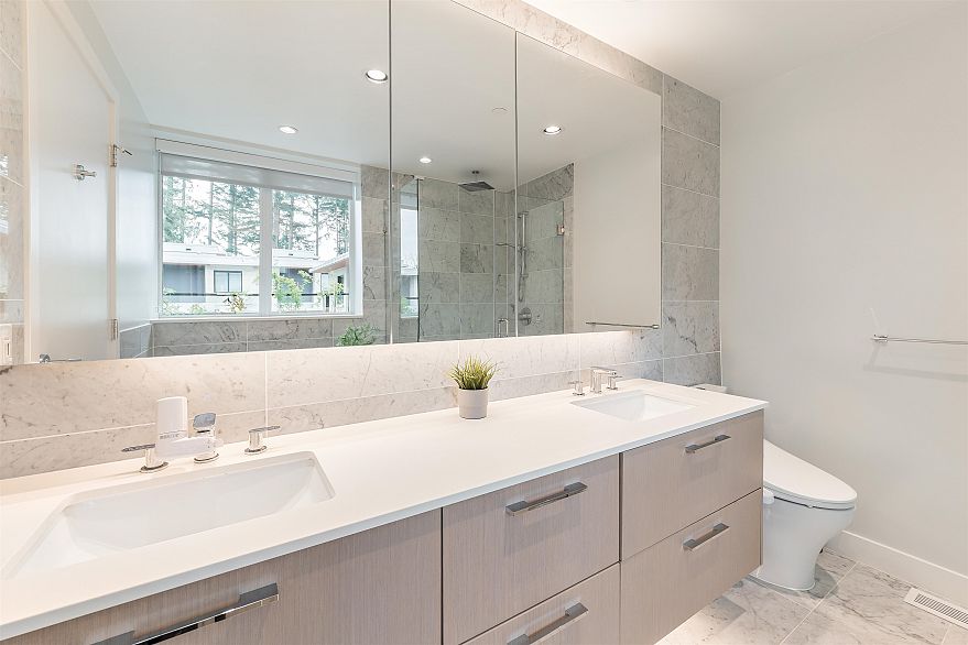 5336 University Boulevard