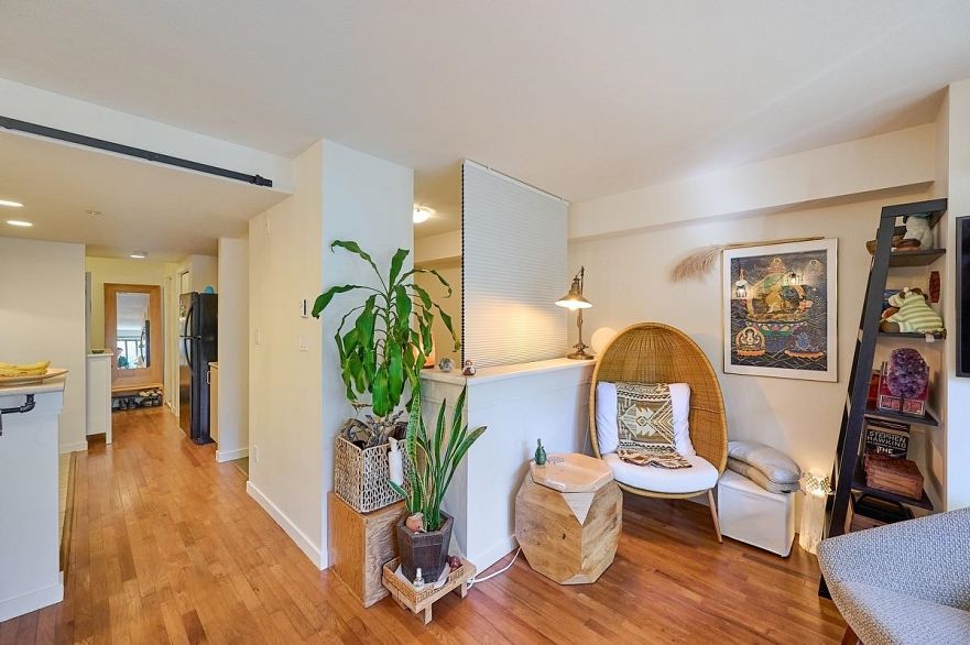 105 2226 W 12th Avenue