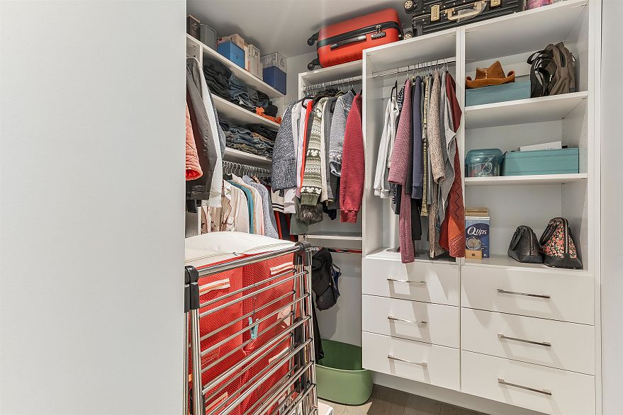 5336 University Boulevard