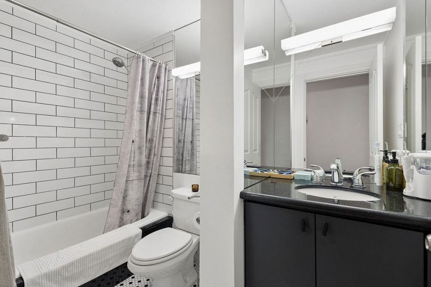 202 1220 Barclay Street