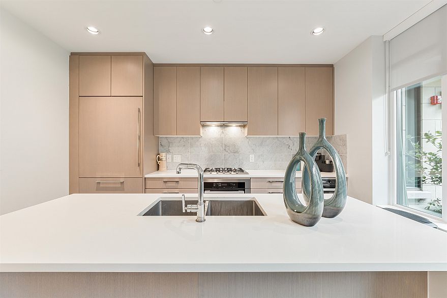 5336 University Boulevard